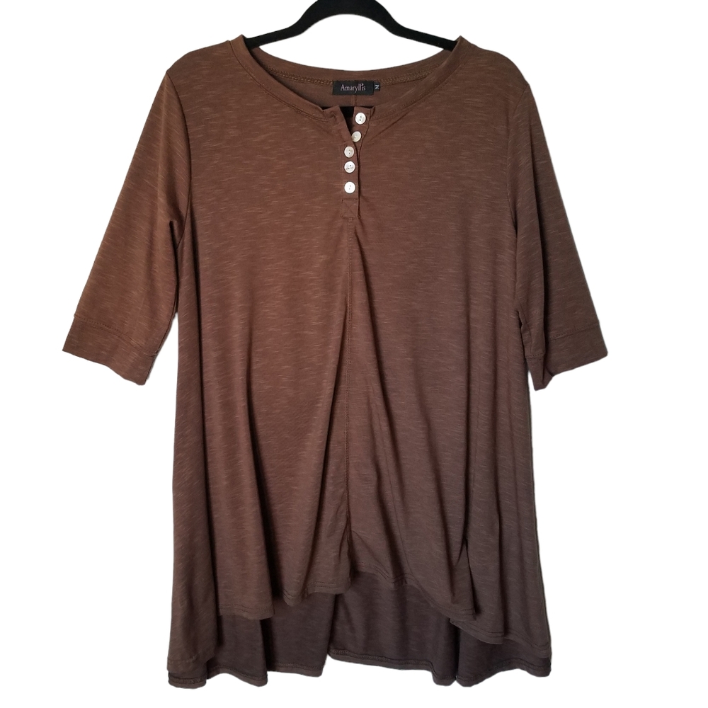 NWOT Amaryllis Brown High-Low Swing Tunic, M